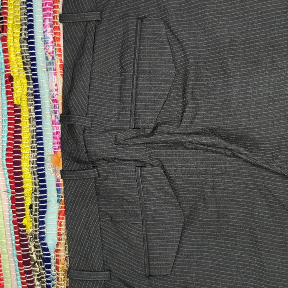 Gap Slim Cropped Dress Pants - Picture 6 of 6